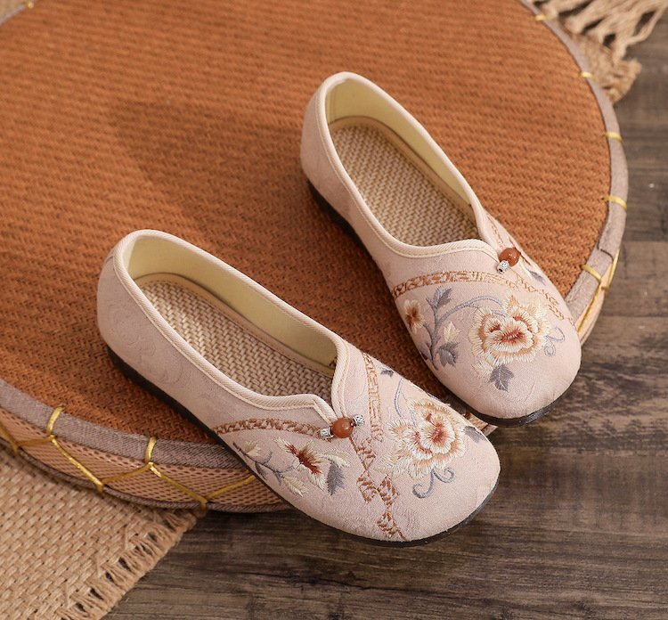 Traditional Chinese Shoes Antique Hanfu Embroidered Shoes