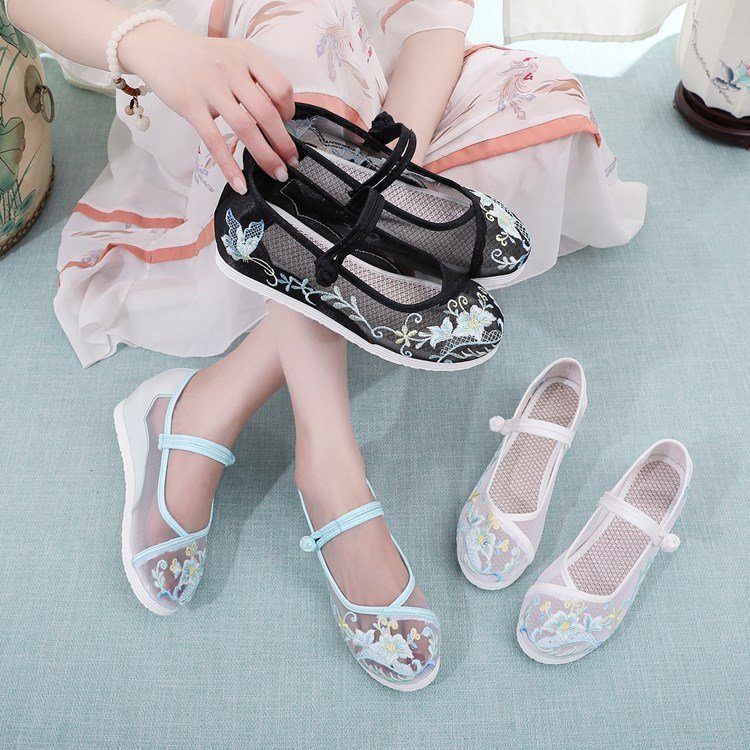 Traditional Chinese Shoes Female Embroidered Mesh Shoes