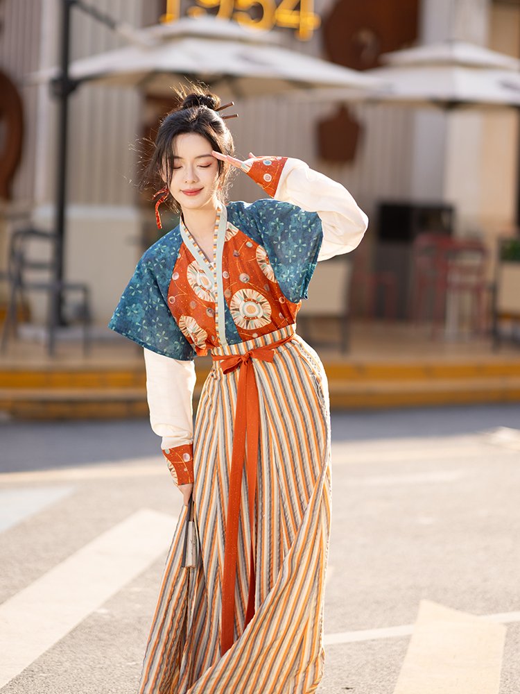 Vintage Chinese Dress Dunhuang-Inspired Hanfu Dress