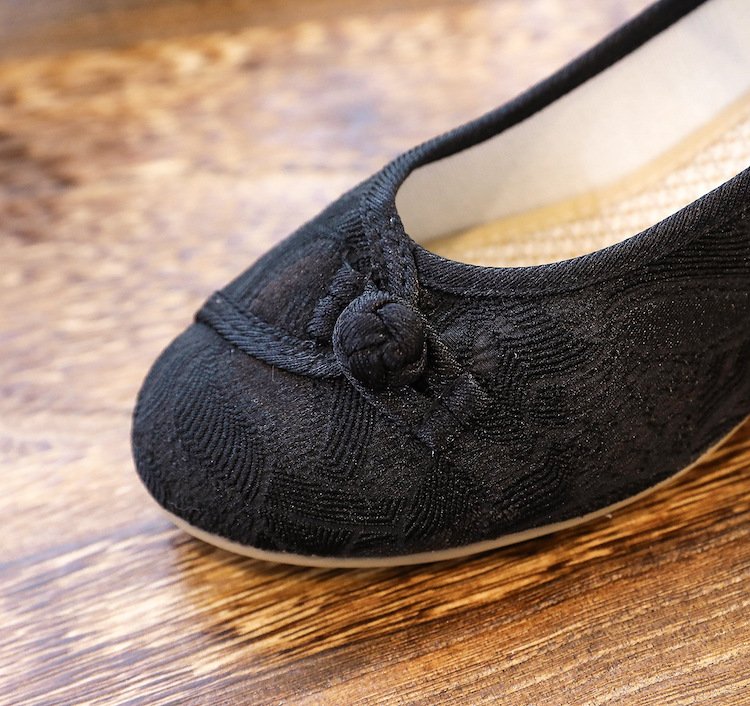 Vintage Chinese Shoes Embroidered Mary Janes