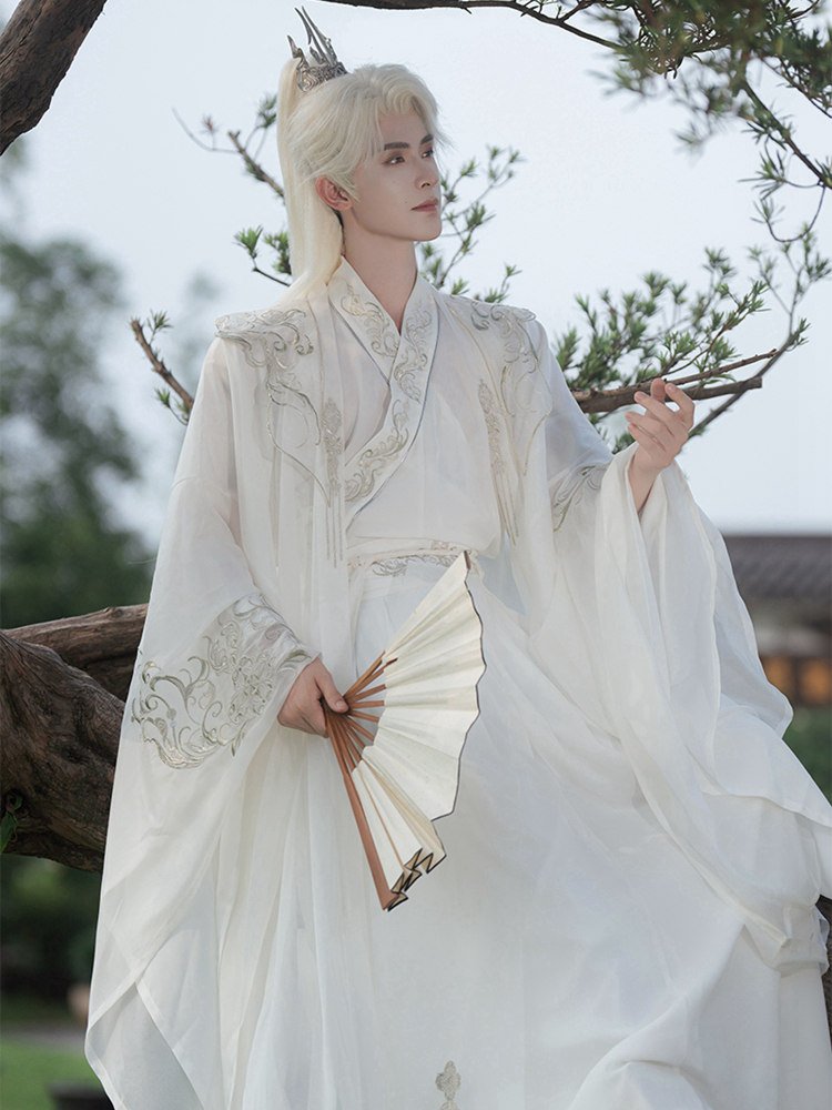 White Hanfu Male Chinese Traditional Clothing