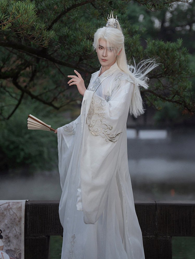 White Hanfu Male Chinese Traditional Clothing