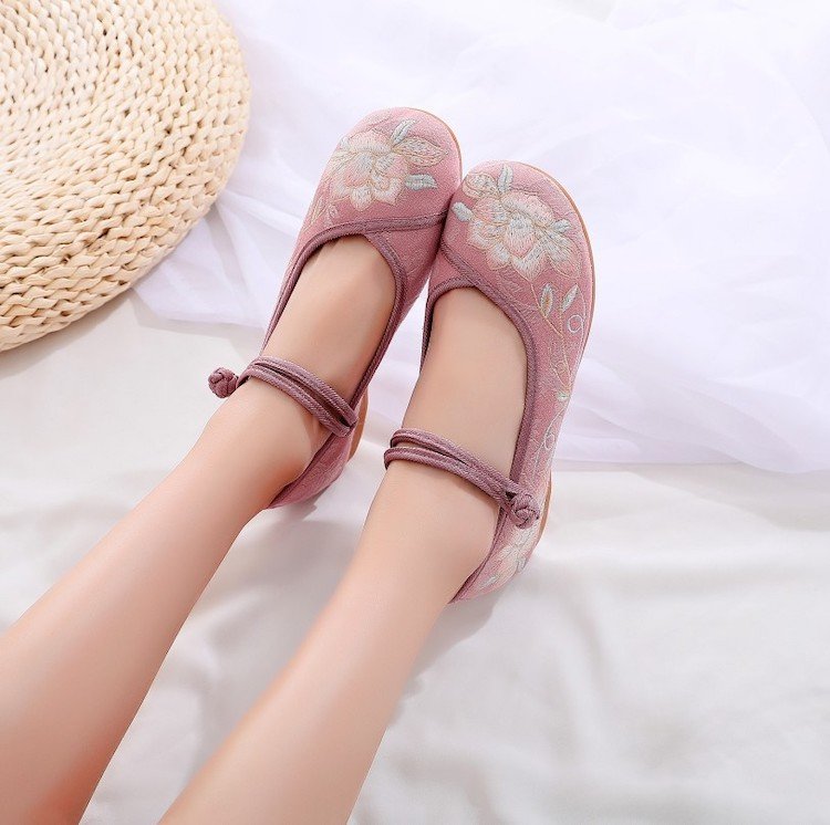 Womens Embroidered Shoes Hanfu Shoes