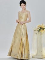Ming Dynasty Brocade Mamian Skirt Two-Piece Hanfu Set - Image 3