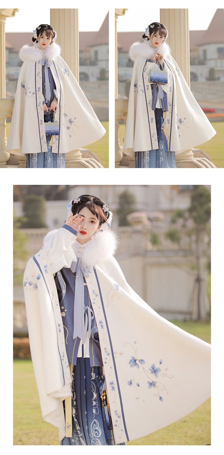white Hanfu cloak
