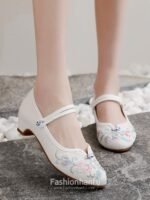 Chinese Embroidered Shoes Women’s Pointed Cheongsam Shoes - Image 4