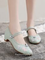 Chinese Embroidered Shoes Women’s Pointed Cheongsam Shoes - Image 6