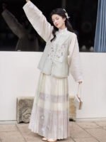 Ming Dynasty Dress Cotton Short Shirt with Horse Face Skirt - Image 2