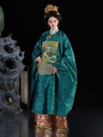 Ming Dynasty Clothes Set – Embroidered Yuanlingpao & Horse Face Skirt - Image 4