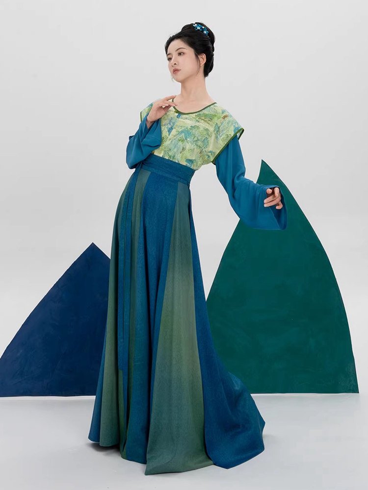 Woman in Tang style Hanfu inspired by A Thousand Miles of Rivers and Mountains