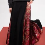 Contrast-Panel Ma Mian Skirt Black Hanfu Skirt with Red Brocade