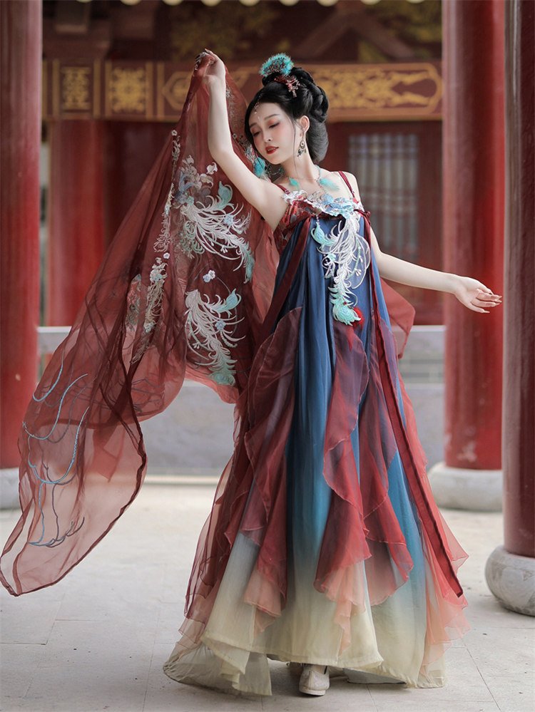 Red and blue phoenix Hanfu dress with long flowing train