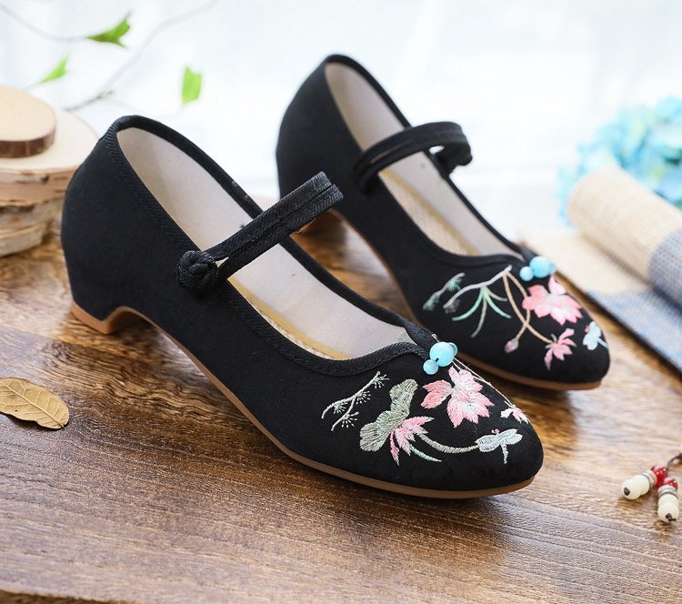 Embroidered Mary Jane shoes in multiple colors