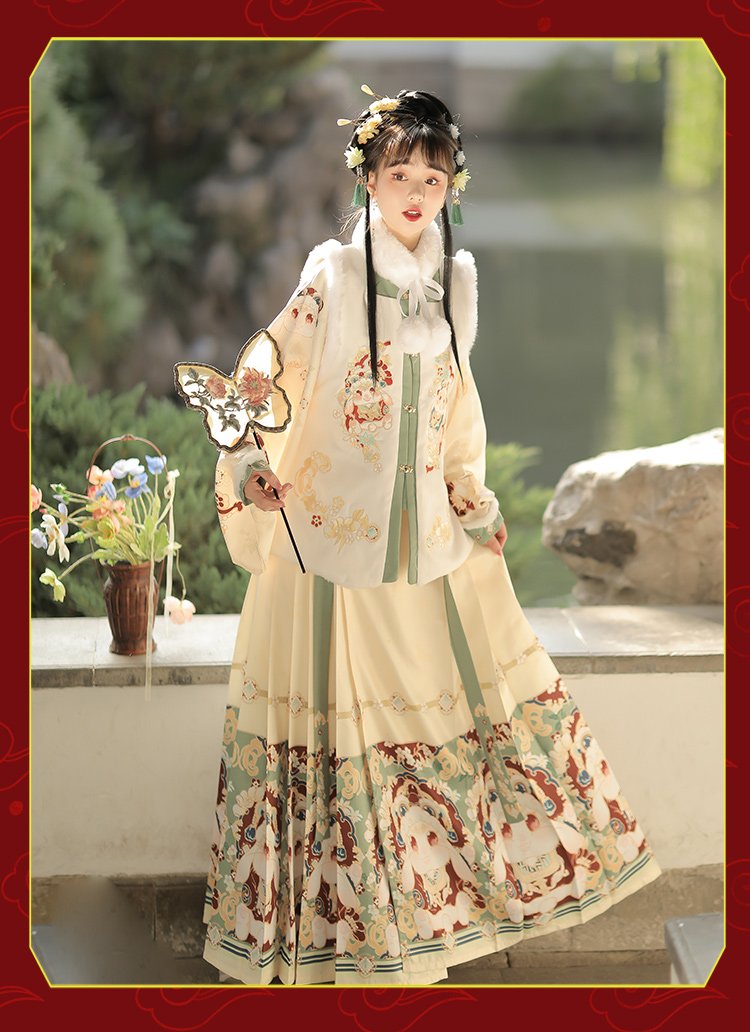 Embroidery Christmas Hanfu