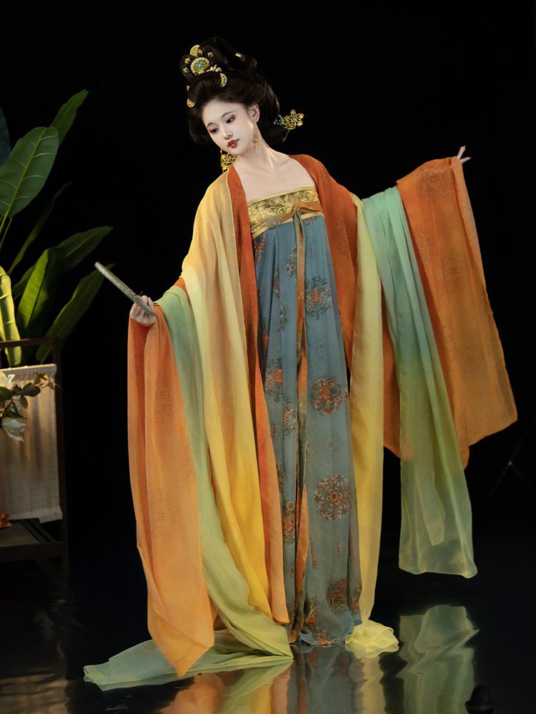 Wide sleeve gradient Hanfu dress with multicolor chiffon layers