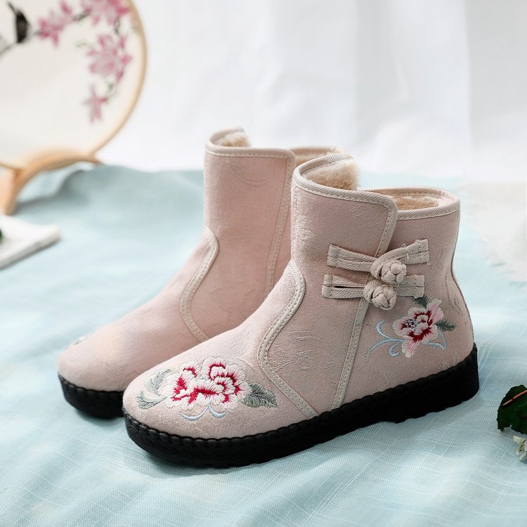 Light brown embroidered Hanfu winter boots display