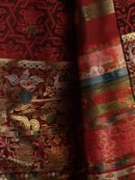 Ming Dynasty Clothes Set – Embroidered Yuanlingpao & Horse Face Skirt - Image 8