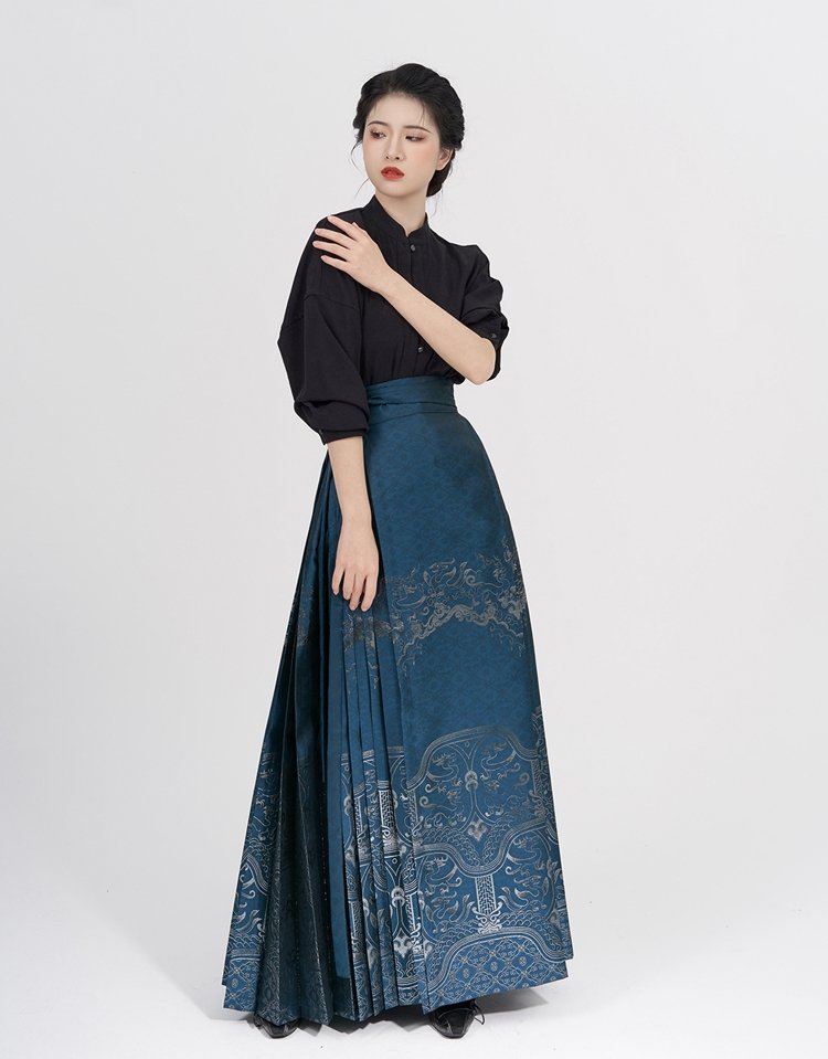 Hundred-Fold Skirt Ming Dynasty Hanfu