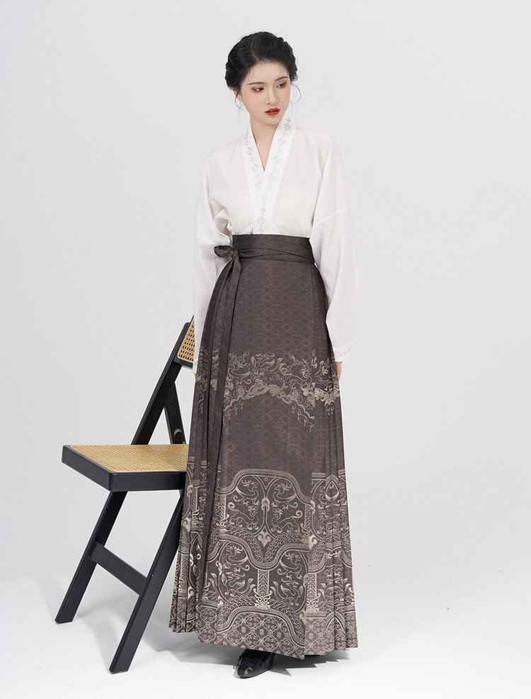 Hundred-Fold Skirt Ming Dynasty Hanfu