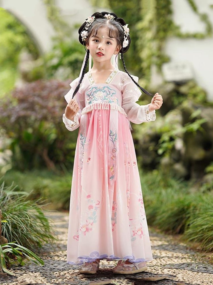 Girl in pink Hanfu posing