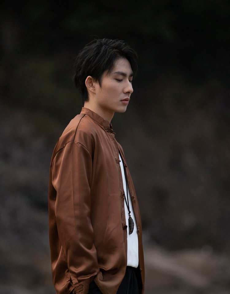 Chinese Style Long-Sleeved Shirt for Modern Men