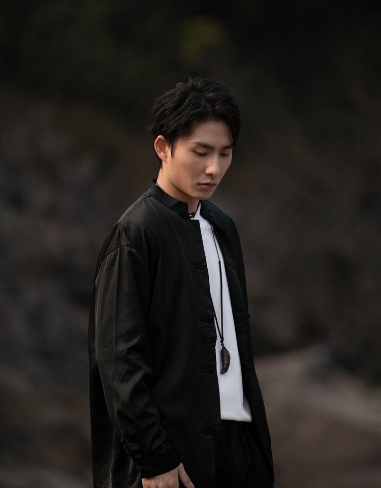 Chinese Style Long-Sleeved Shirt for Modern Men