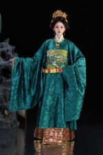 Ming Dynasty Clothes Set – Embroidered Yuanlingpao & Horse Face Skirt - Image 3