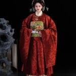 Ming Dynasty Hanfu Set – Embroidered Yuanlingpao & Horse Face Skirt
