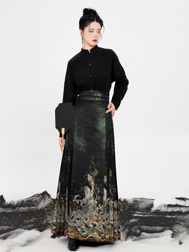 Full-body model shot wearing blue-gold Nüwa mythology Ma Mian skirt
