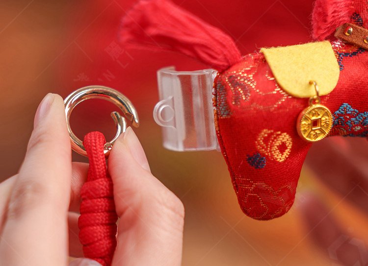 chinese sachet phone clip attachment detail