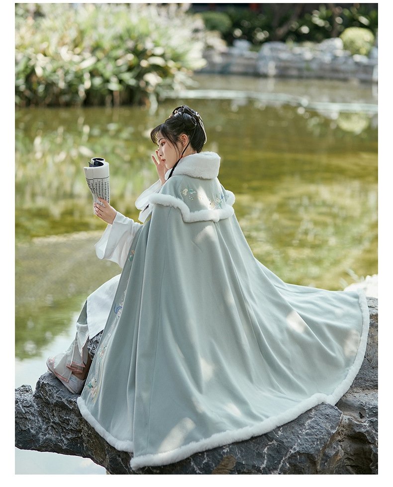 Chinese Style Warm Winter Cloak