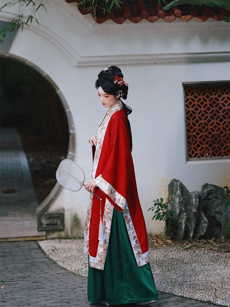 Side view of Song-style Hanfu outfit showing flowing skirt and long robe