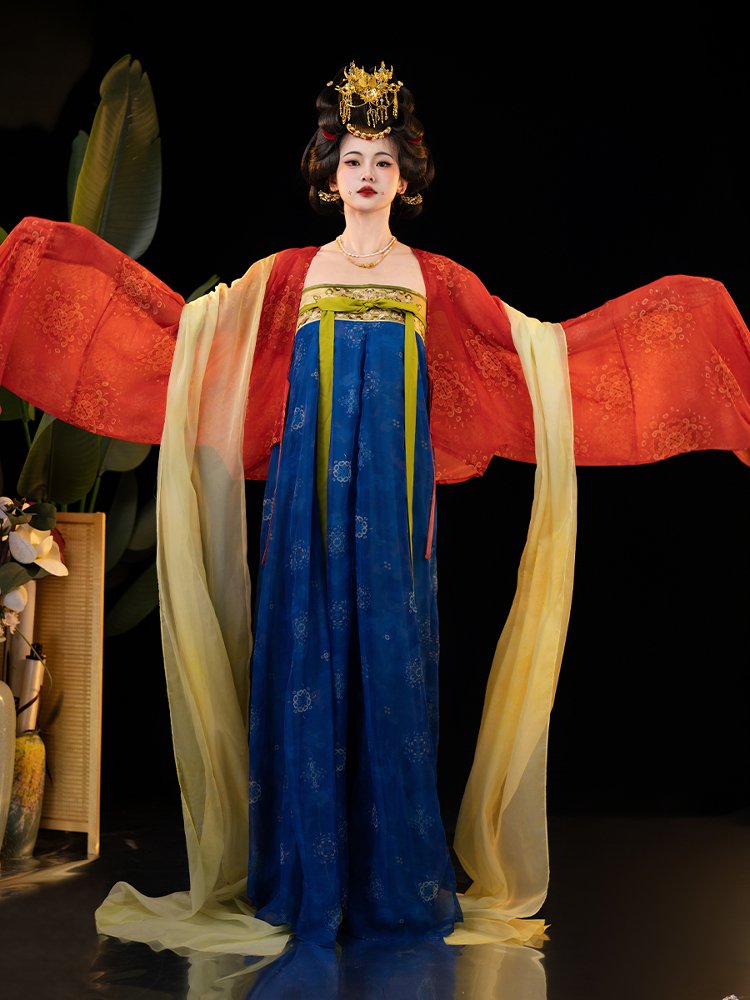 Wide-sleeve pose displaying the shawl’s drape and gradient colors of the Star Bridge Tang Dynasty ruqun.