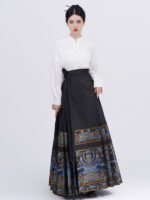 Traditioanl Mamianqun Hanfu Dress with Captivating Design - Image 3