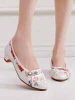 Women’s Traditional Chinese Embroidered Flats Hanfu-Style Shoes - Image 3