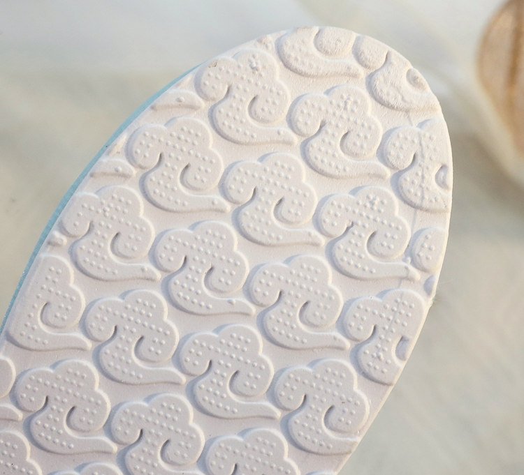 Soft rubber sole pattern of embroidered Hanfu shoes