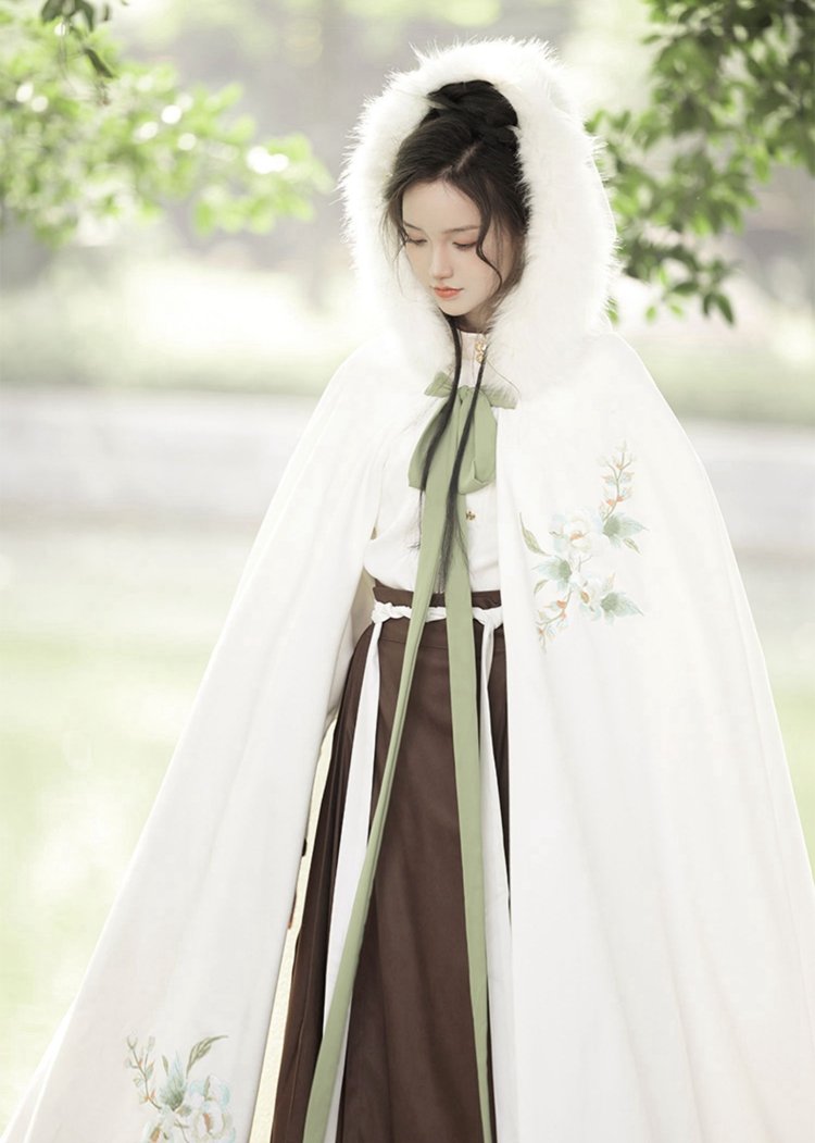 Winter Cloak With Hood Hanfu