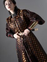 Ming Dynasty Women And Men Hanfu Dress - Image 3