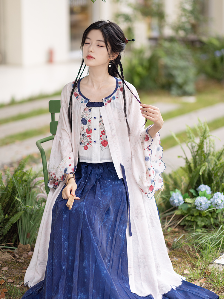 Chinese Dress for Women Embroidered Hanfu Set
