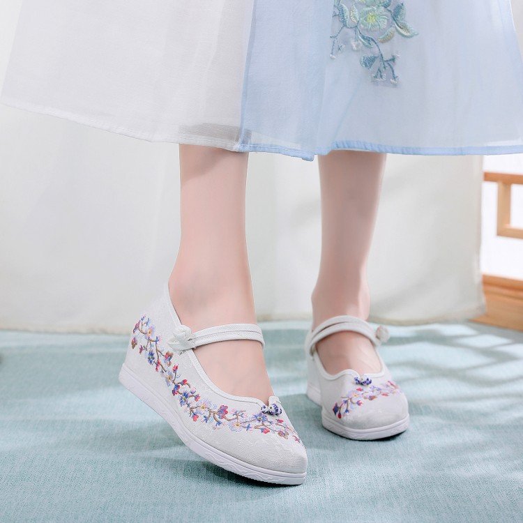 Chinese Shoes Hanfu Qipao Embroidered Dance Shoes