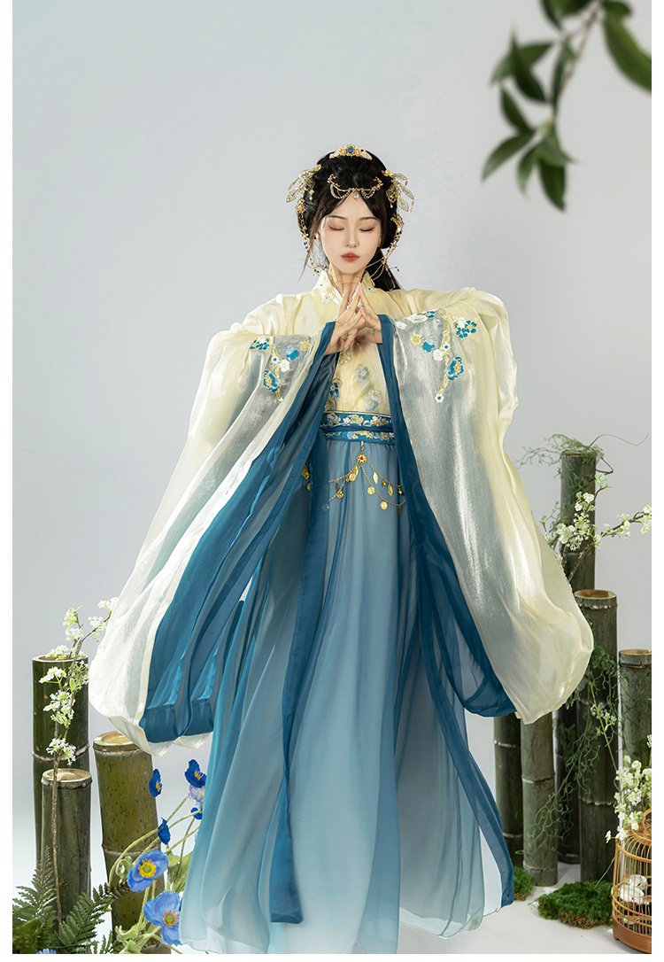 Chinese Traditional Han Clothing Embroidery Hanfu Set