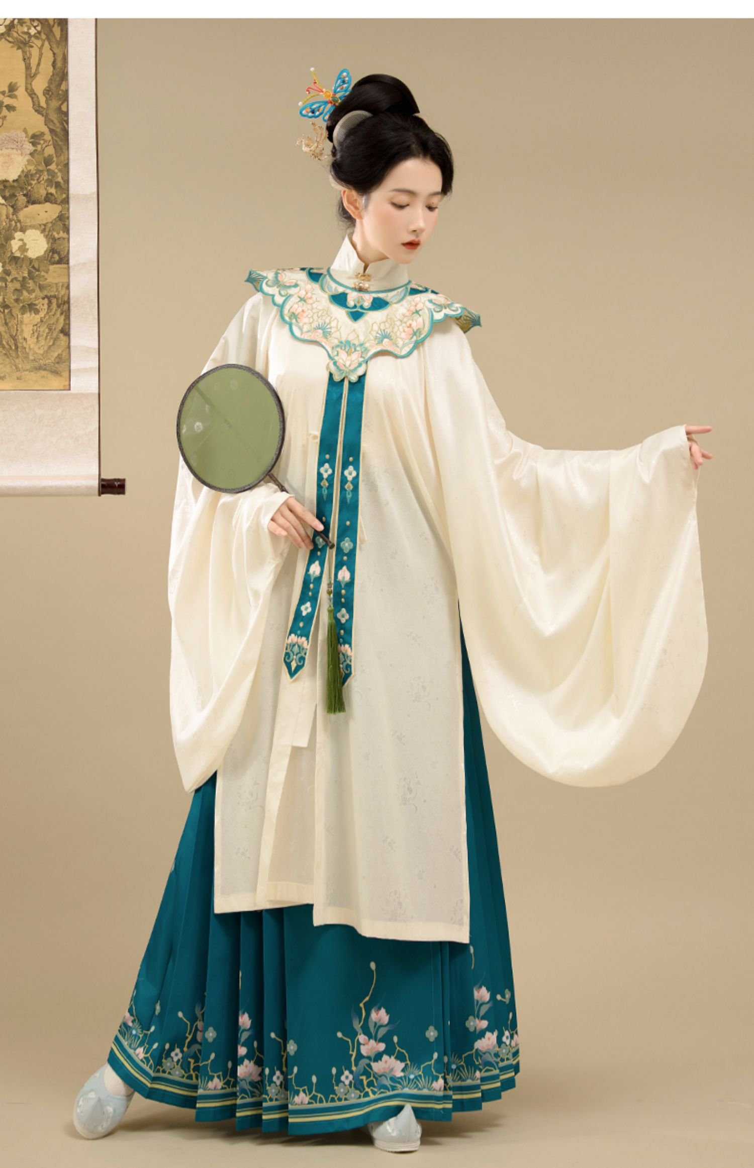 Ming Dynasty Traditional Chinese Clothing Hanfu Female