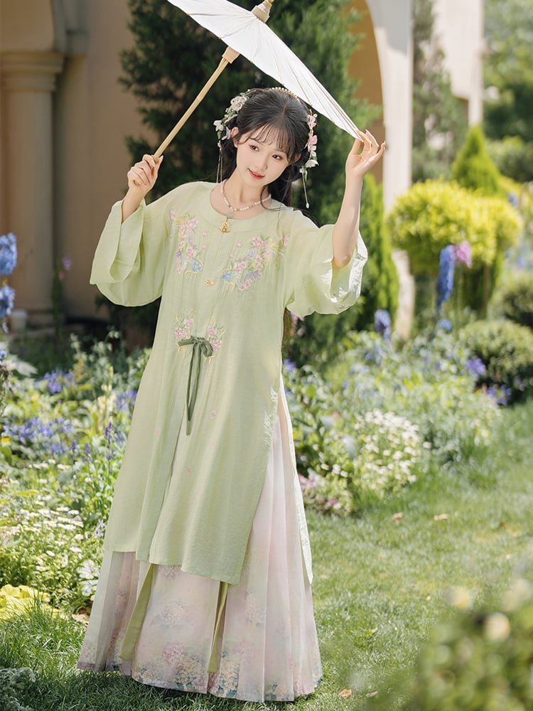 Summer Hanfu Elegant Embroidered Hanfu Set