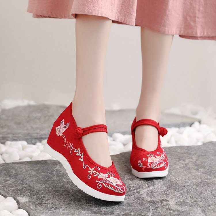 Traditional Chinese Shoes Hanfu Embroidered Shoes
