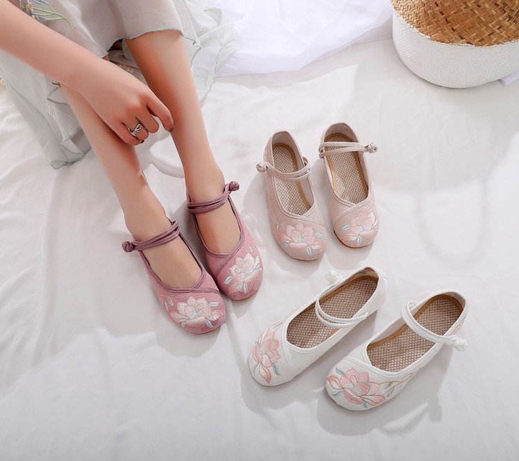 Womens Embroidered Shoes Hanfu Shoes