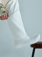 Ancient Chinese White Canvas Boots for Men – Flat Sole Hanfu Footwear for Festivals & Cosplay