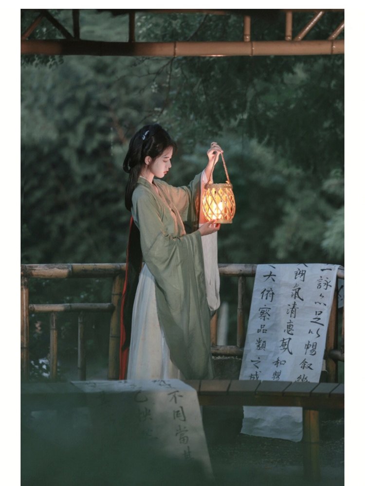 Chinese traditional dress female