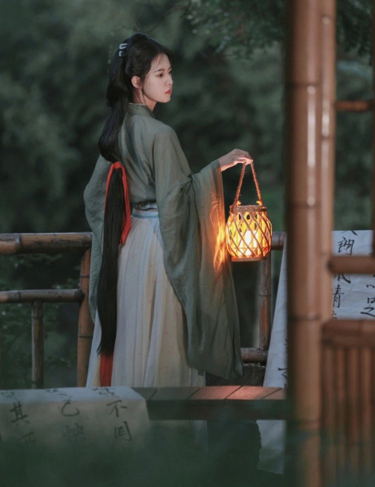 Chinese traditional dress female