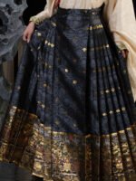 Ming Dynasty Hanfu Set – Embroidered Yuanlingpao & Horse Face Skirt - Image 8