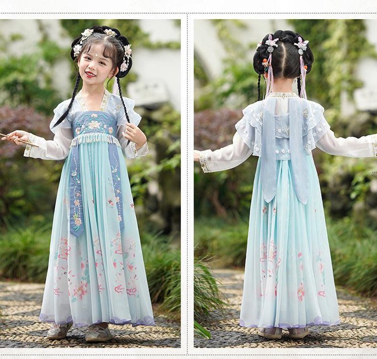 Two girls in blue Hanfu dresses